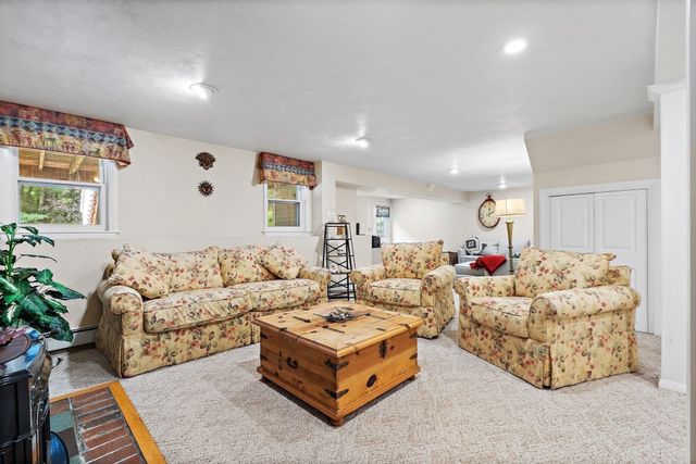 5 Buckskin Lane, Westford, MA 01886