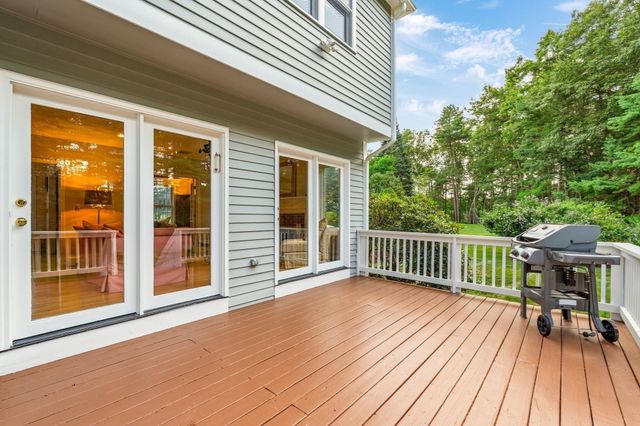 5 Buckskin Lane, Westford, MA 01886