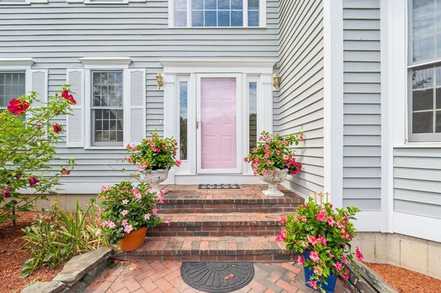 5 Buckskin Lane, Westford, MA 01886