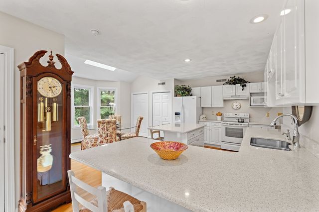 5 Buckskin Lane, Westford, MA 01886