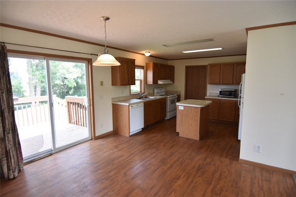 Image 11 of property listing at 25239 90th Street, New Auburn, WI 54757