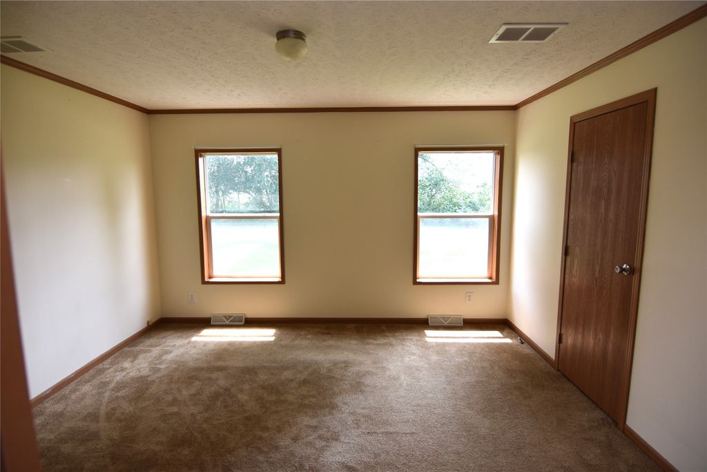 Image 16 of property listing at 25239 90th Street, New Auburn, WI 54757