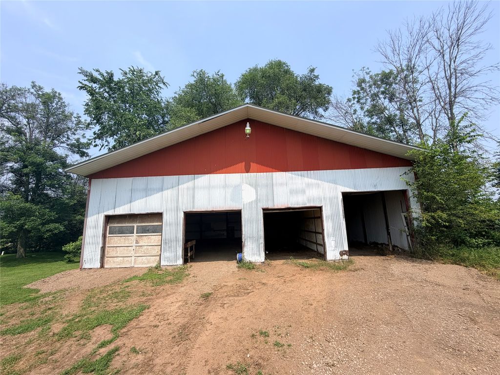 Image 23 of property listing at 25239 90th Street, New Auburn, WI 54757