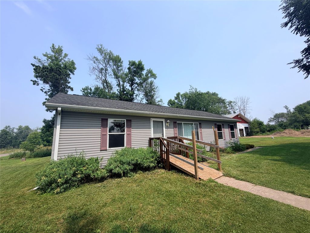 Image 40 of property listing at 25239 90th Street, New Auburn, WI 54757