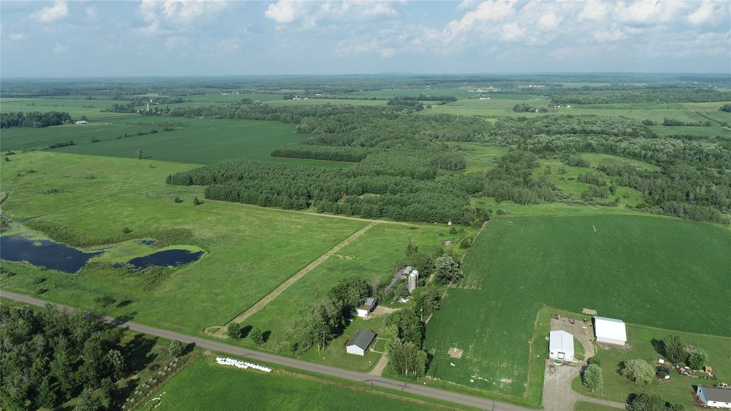 Image 41 of property listing at 25239 90th Street, New Auburn, WI 54757