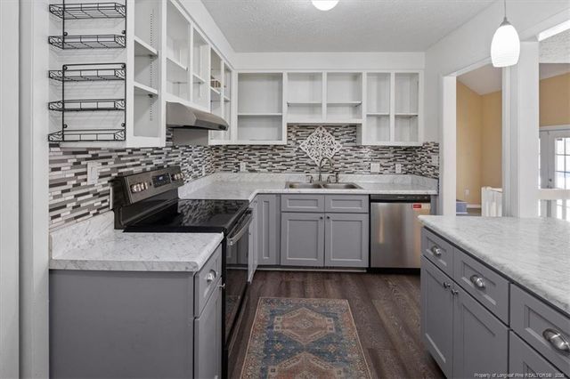 209 Brokenhurst Court, Fayetteville, NC 28311