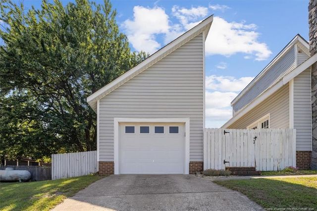 209 Brokenhurst Court, Fayetteville, NC 28311