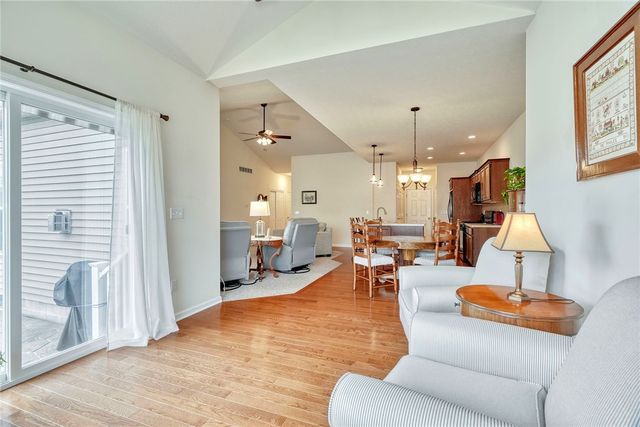 16 Harbour Oaks, Gates, NY 14624