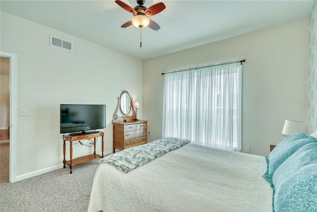 16 Harbour Oaks, Gates, NY 14624