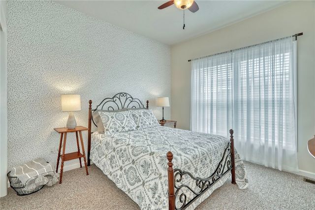 16 Harbour Oaks, Gates, NY 14624