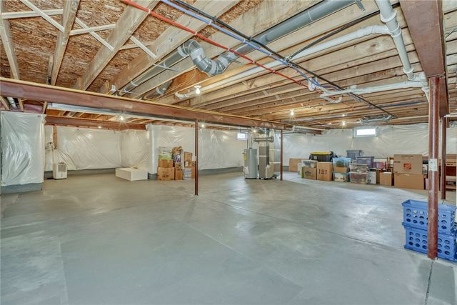 16 Harbour Oaks, Gates, NY 14624