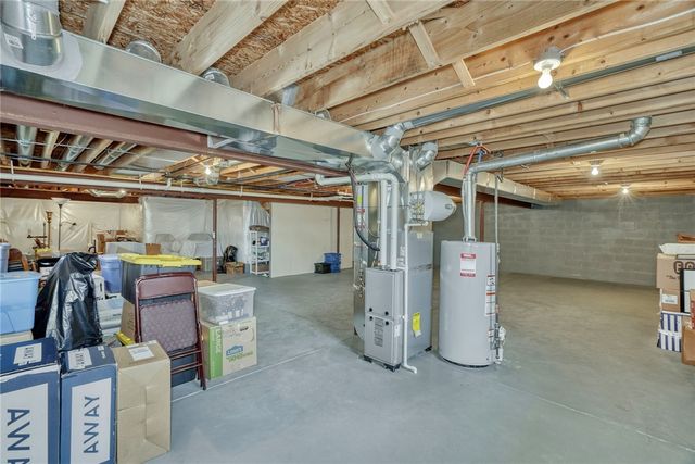 16 Harbour Oaks, Gates, NY 14624