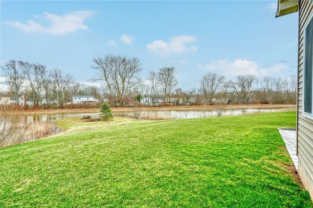 16 Harbour Oaks, Gates, NY 14624