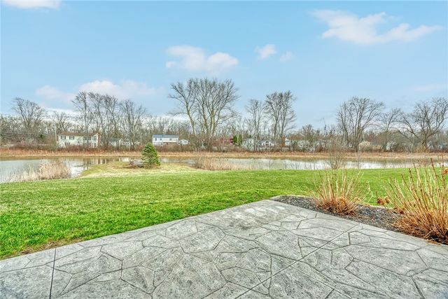 16 Harbour Oaks, Gates, NY 14624