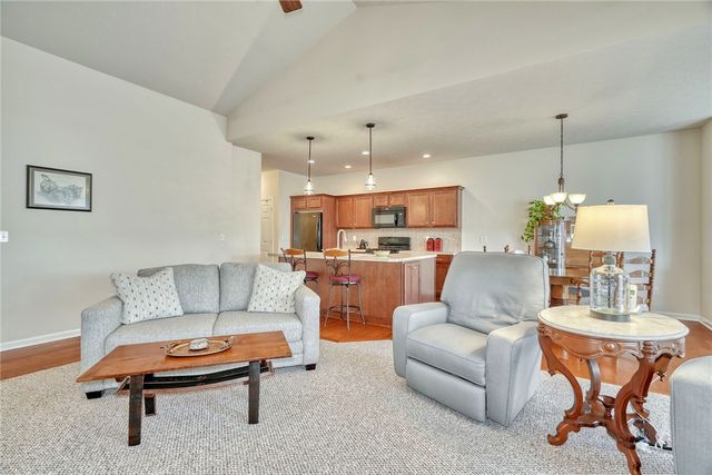 16 Harbour Oaks, Gates, NY 14624