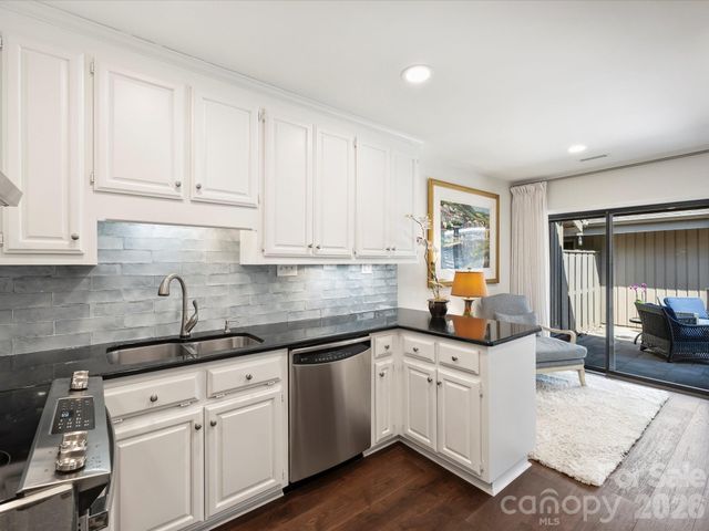 5315 Wingedfoot Road, Charlotte, NC 28226