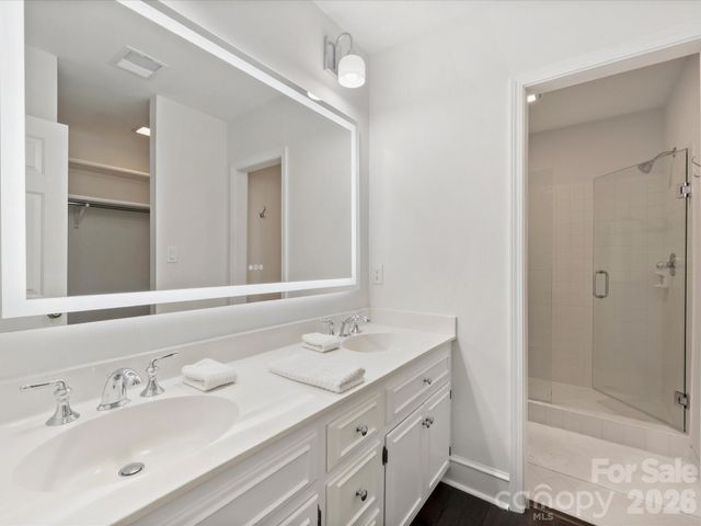 5315 Wingedfoot Road, Charlotte, NC 28226