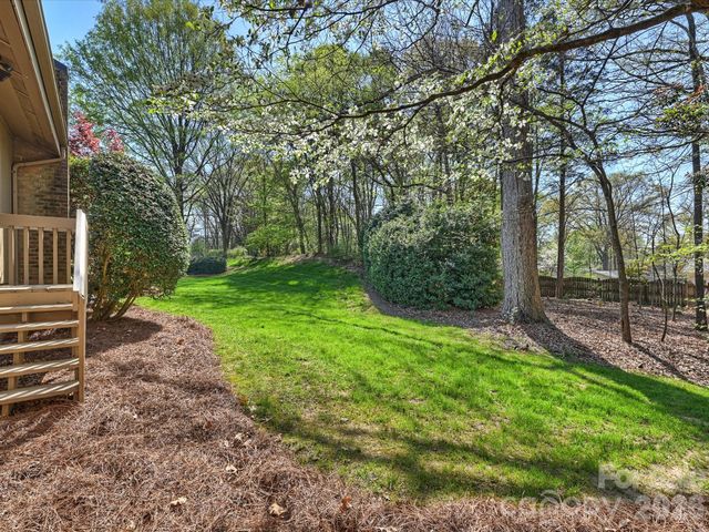 5315 Wingedfoot Road, Charlotte, NC 28226