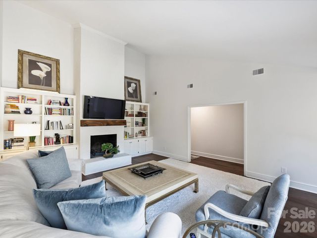 5315 Wingedfoot Road, Charlotte, NC 28226