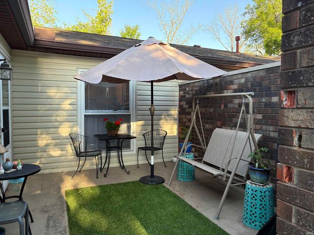 906 E Commons Drive, Bloomington, IN 47401