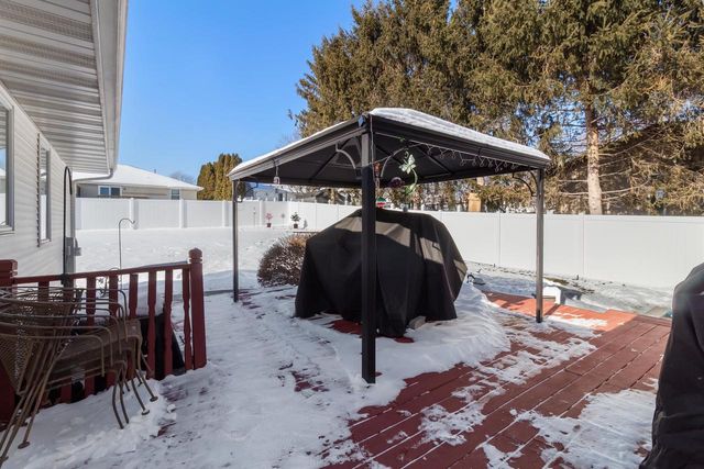 1127 Arthur Drive, Milton, WI 53563