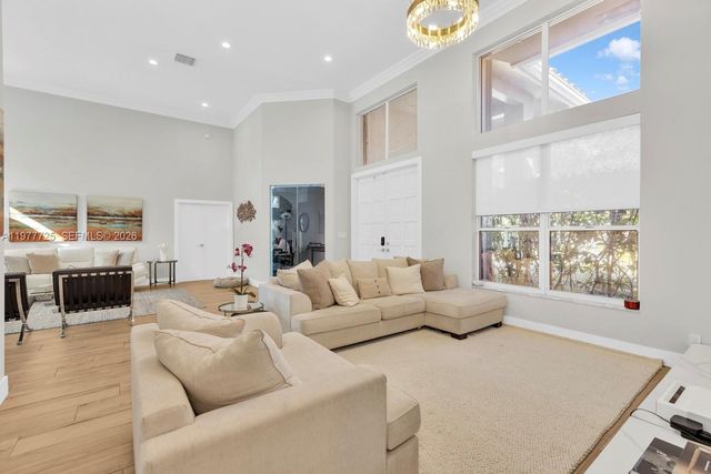 1202 S Manor Dr S, Weston, FL 33326