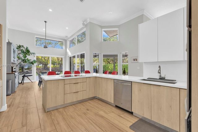 1202 S Manor Dr S, Weston, FL 33326