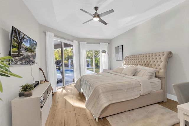 1202 S Manor Dr S, Weston, FL 33326