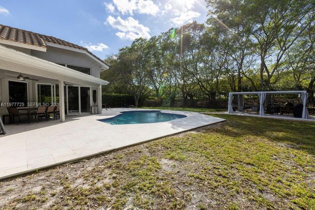 1202 S Manor Dr S, Weston, FL 33326