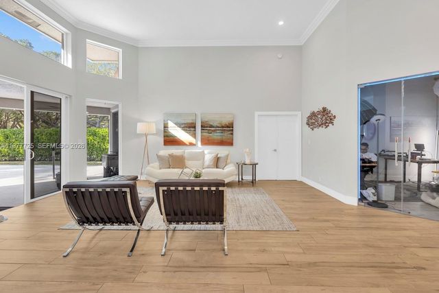 1202 S Manor Dr S, Weston, FL 33326