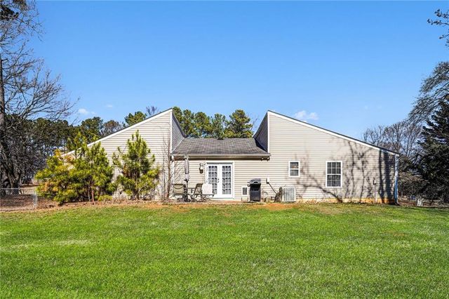 291 W Junction NW Court, Kennesaw, GA 30144