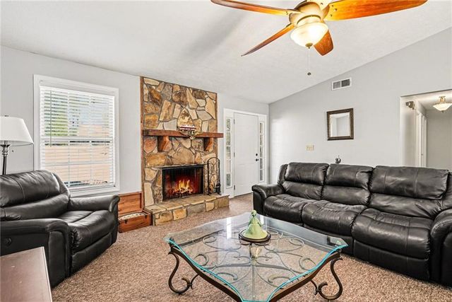 291 W Junction NW Court, Kennesaw, GA 30144