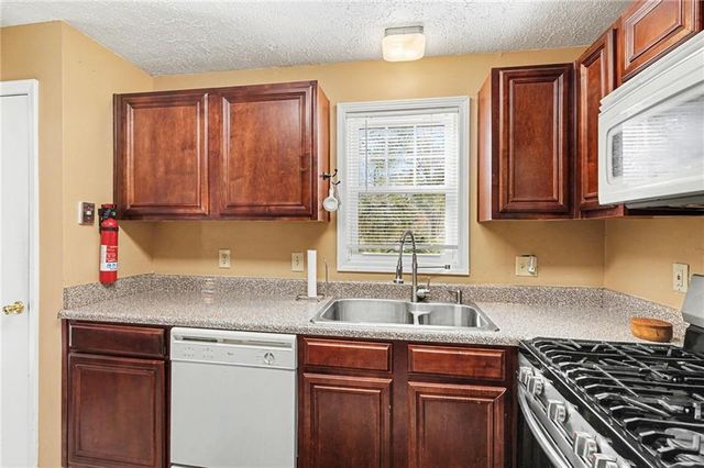 291 W Junction NW Court, Kennesaw, GA 30144