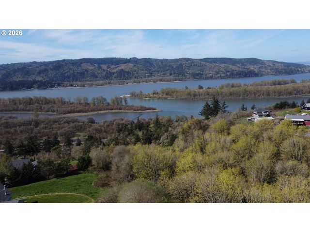 420 TOPEKA Rd, Kelso, WA 98626