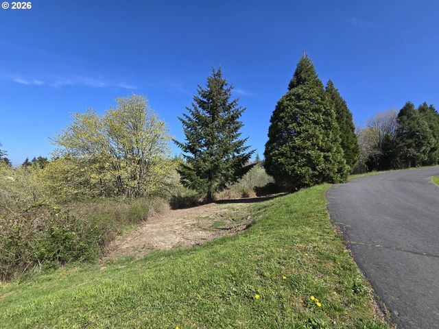 420 TOPEKA Rd, Kelso, WA 98626