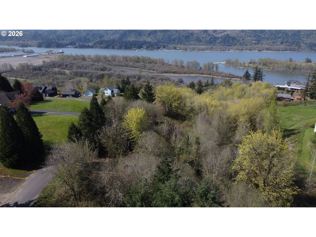 420 TOPEKA Rd, Kelso, WA 98626