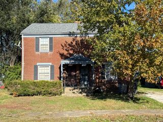 1101 1103 Macarthur Circle, Evansville, IN 47714