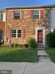 2040 FOREST HILL LN, Crofton, MD 21114