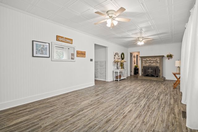 808 3rd Ave, Fayetteville, TN 37334