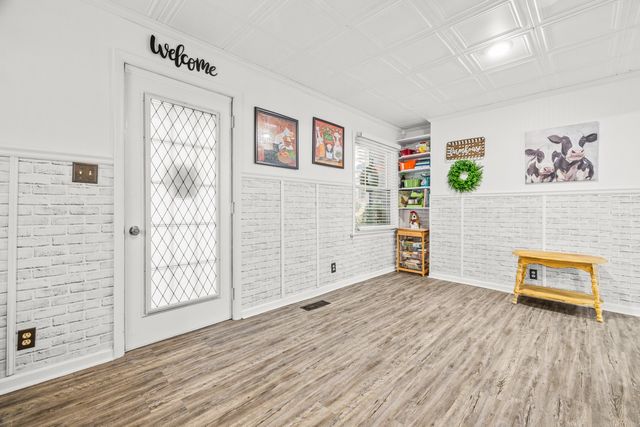 808 3rd Ave, Fayetteville, TN 37334