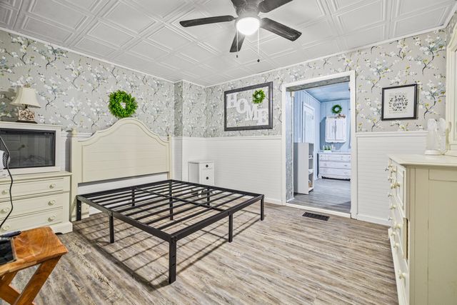 808 3rd Ave, Fayetteville, TN 37334