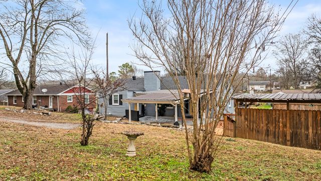 808 3rd Ave, Fayetteville, TN 37334