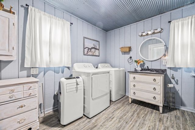 808 3rd Ave, Fayetteville, TN 37334