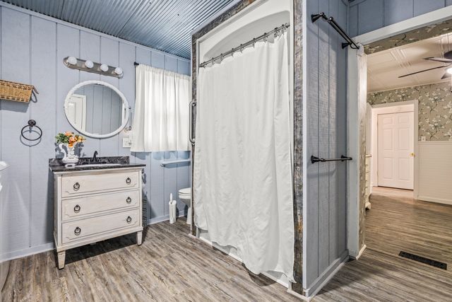 808 3rd Ave, Fayetteville, TN 37334