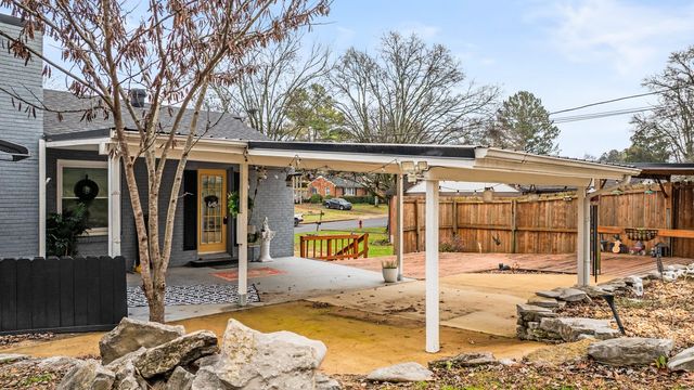 808 3rd Ave, Fayetteville, TN 37334