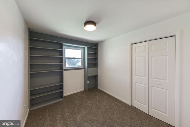 1539 LAKE SHORE DR, Chambersburg, PA 17202