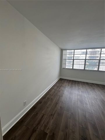 16710 NE 9th Ave 305, North Miami Beach, FL 33162