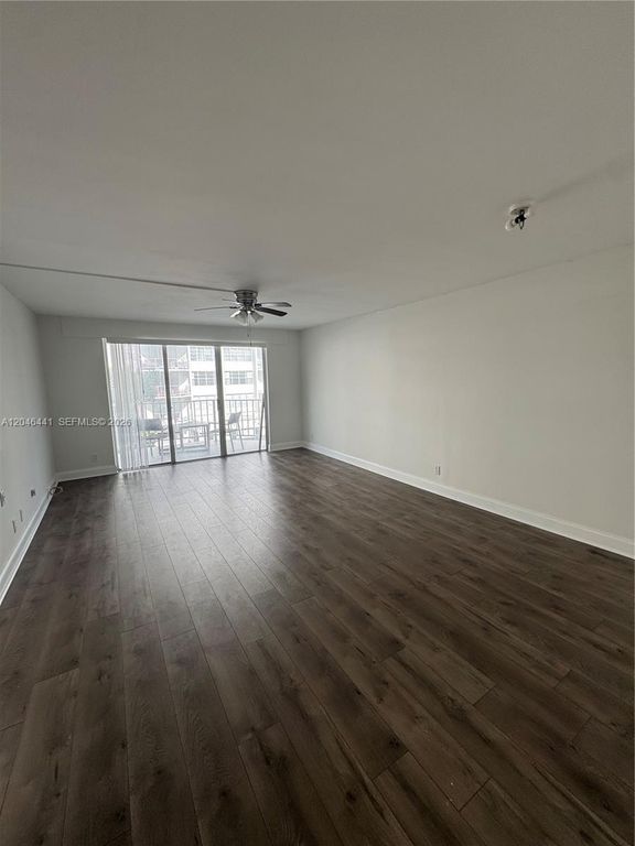 16710 NE 9th Ave 305, North Miami Beach, FL 33162