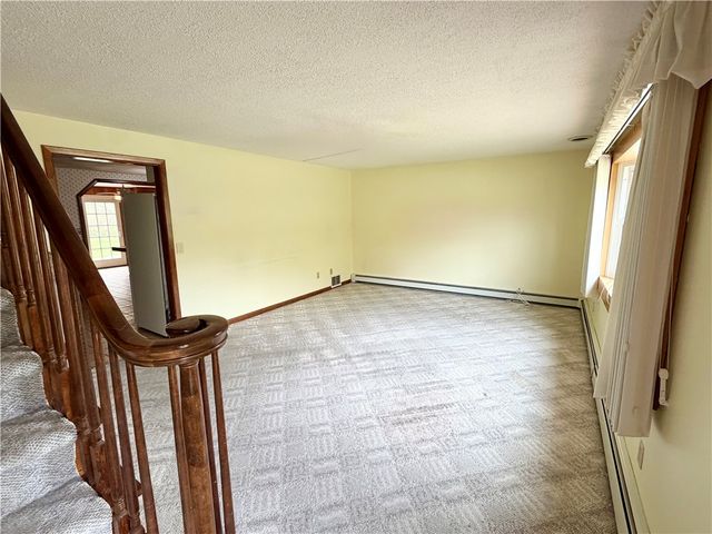 6 Lakewood Drive, Narragansett, RI 02882