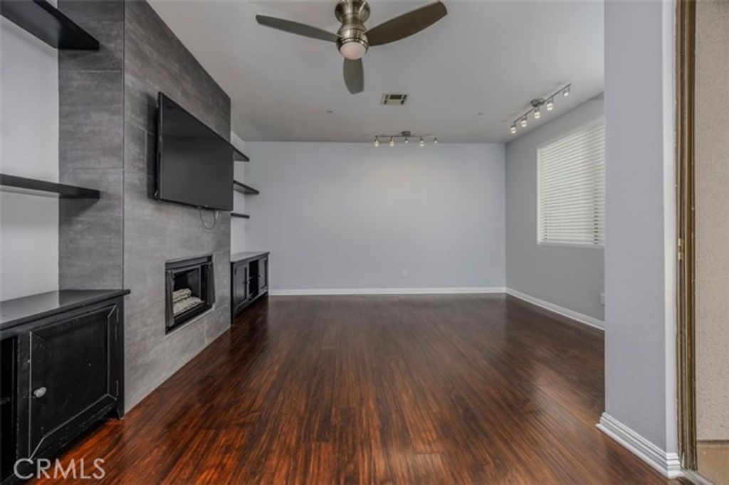 555 Maine Avenue 330, Long Beach, CA 90802